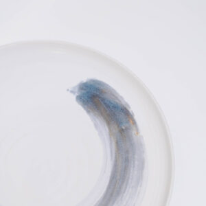 Dinner Plates (set of 2) - White with Blue Amber Swirls - Image 3