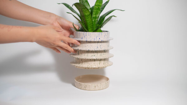 UFO Plant Pot in Blue-Green Gradient