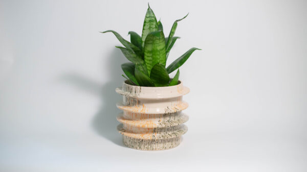 Splash Gradient UFO Plant Pot: Green, Orange, and Purple